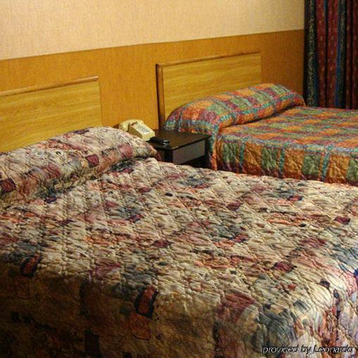 Riviera Motor Inn Brooklyn Ню Йорк Стая снимка